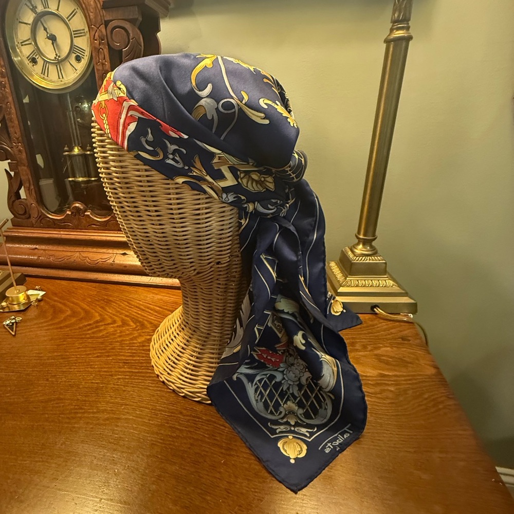 Vintage Talbots Navy Blue/Gold/Red Regal Patterned Silk 31x31”Square Scarf - Picture 9 of 9